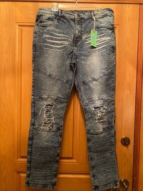L V Distressed Washed Denim Jeans in Faded Blue New with tags